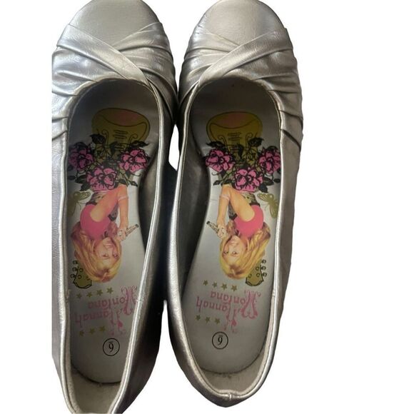 Disney Womens Silver Metallic Slip On Hana Montana Flats Ballet Shoes Size 9 - Picture 8 of 11